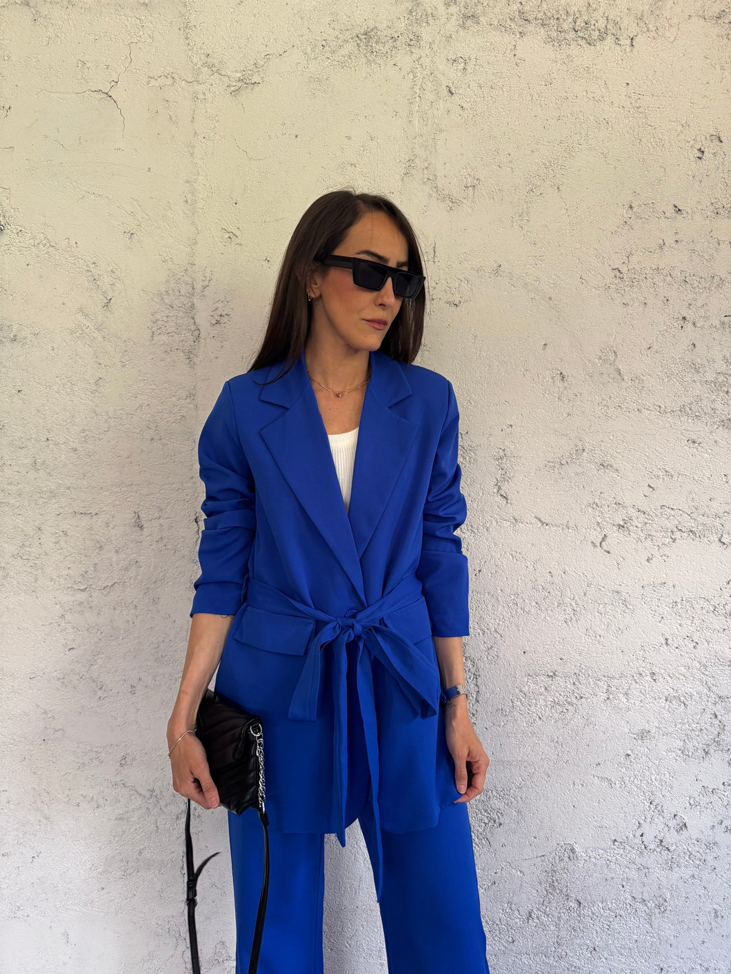 BLU ROYAL SUITS