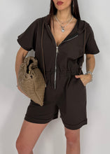 Carica l'immagine nel visualizzatore di Gallery, JUMP HOODIE CHOCO
