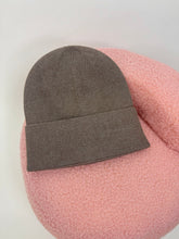 Carica l'immagine nel visualizzatore di Gallery, WINTER CAP TAUPE
