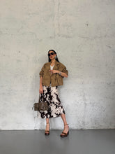 Carica l&#39;immagine nel visualizzatore di Gallery, Cloud suede jacket
