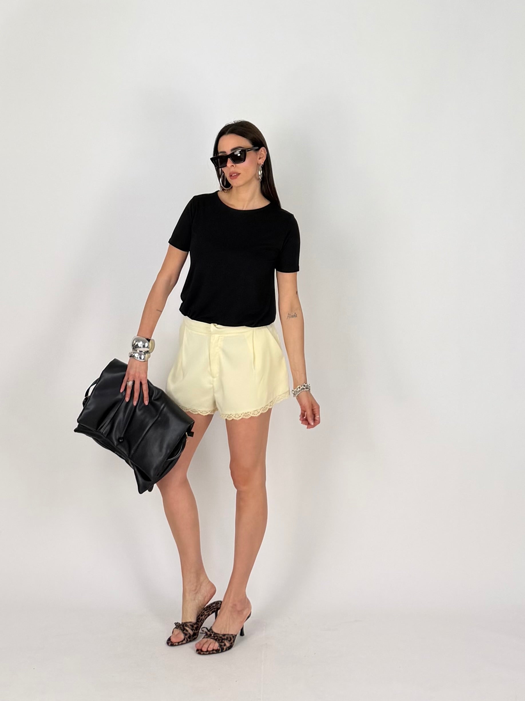T-SHIRT VISCOSA NERA