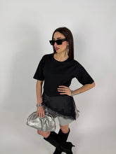 Carica l'immagine nel visualizzatore di Gallery, T-SHIRT LOW LACE NERA
