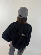 Carica l&#39;immagine nel visualizzatore di Gallery, FELPA HOLE NERA
