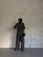 Carica l&#39;immagine nel visualizzatore di Gallery, PASTEL SUIT
