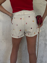 Carica l&#39;immagine nel visualizzatore di Gallery, SHORTS FLOWERS
