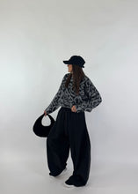 Carica l&#39;immagine nel visualizzatore di Gallery, PANTALONE STYLE NERO
