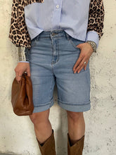 Carica l&#39;immagine nel visualizzatore di Gallery, bermuda denim
