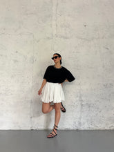 Carica l&#39;immagine nel visualizzatore di Gallery, FLUFFY SKIRTYPANTS
