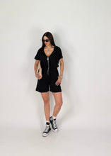 Carica l'immagine nel visualizzatore di Gallery, JUMP HOODIE NERO
