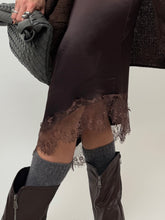 Carica l'immagine nel visualizzatore di Gallery, GONNA MIDI LACE CHOCO
