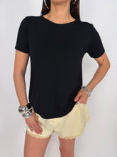 Carica l'immagine nel visualizzatore di Gallery, T-SHIRT VISCOSA NERA
