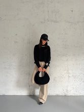 Carica l&#39;immagine nel visualizzatore di Gallery, ROUND BAG NERA
