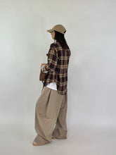 Carica l&#39;immagine nel visualizzatore di Gallery, PANTALONE STYLE BEIGE
