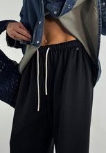 Carica l&#39;immagine nel visualizzatore di Gallery, FLOW PANTS NERO
