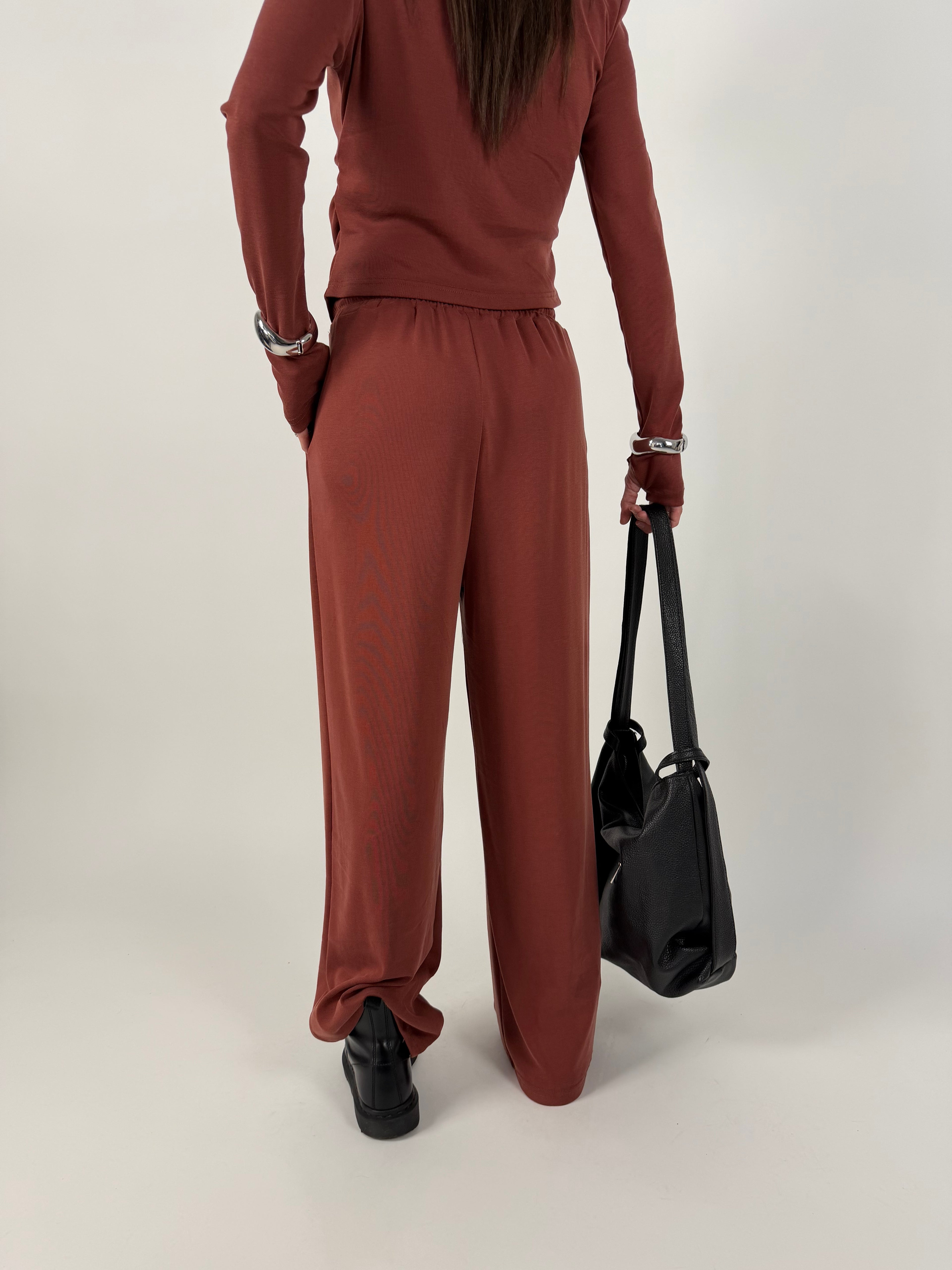 ESSENTIAL CHIC SET RAME