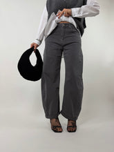 Carica l&#39;immagine nel visualizzatore di Gallery, JEANS BAGGY GREY
