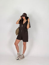 Carica l'immagine nel visualizzatore di Gallery, JUMP HOODIE CHOCO
