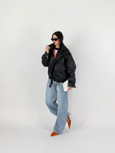 Carica l'immagine nel visualizzatore di Gallery, CHIODO DOUBLE NECK
