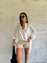 Carica l&#39;immagine nel visualizzatore di Gallery, SHIRT LIGHT OVER
