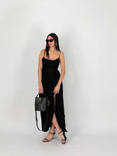 Carica l'immagine nel visualizzatore di Gallery, HONEY DRESS NERO
