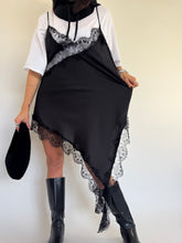 Carica l&#39;immagine nel visualizzatore di Gallery, SLIP DRESS LOOSE
