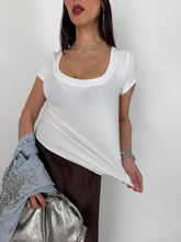 Carica l'immagine nel visualizzatore di Gallery, T-SHIRT DAILY FIT BIANCA
