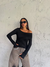 Carica l&#39;immagine nel visualizzatore di Gallery, SHOULDER CUT NERA
