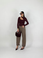 Carica l'immagine nel visualizzatore di Gallery, BODY HOLE NECK MARSALA
