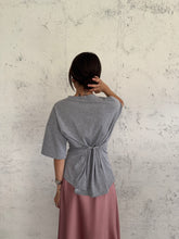 Carica l&#39;immagine nel visualizzatore di Gallery, T-SHIRT HOOK
