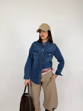 Carica l'immagine nel visualizzatore di Gallery, JEANS SHIRT

