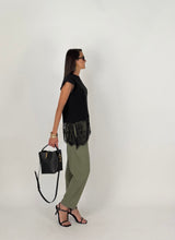 Carica l'immagine nel visualizzatore di Gallery, MAGLIA SHOL LACE NERA

