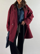 Carica l&#39;immagine nel visualizzatore di Gallery, COAT CURLY BORDEAUX
