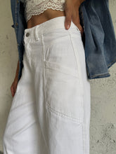 Carica l&#39;immagine nel visualizzatore di Gallery, JEANS PASTEL GLOBE
