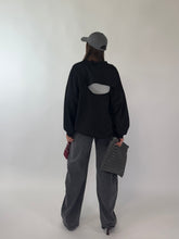 Carica l&#39;immagine nel visualizzatore di Gallery, FELPA HOLE NERA
