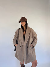 Carica l&#39;immagine nel visualizzatore di Gallery, COAT CURLY HAVANA
