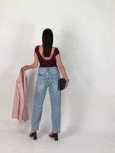 Carica l'immagine nel visualizzatore di Gallery, T-SHIRT DOUBLE NECK VINO
