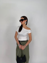 Carica l'immagine nel visualizzatore di Gallery, MAGLIA TRAPEZIO BIANCA

