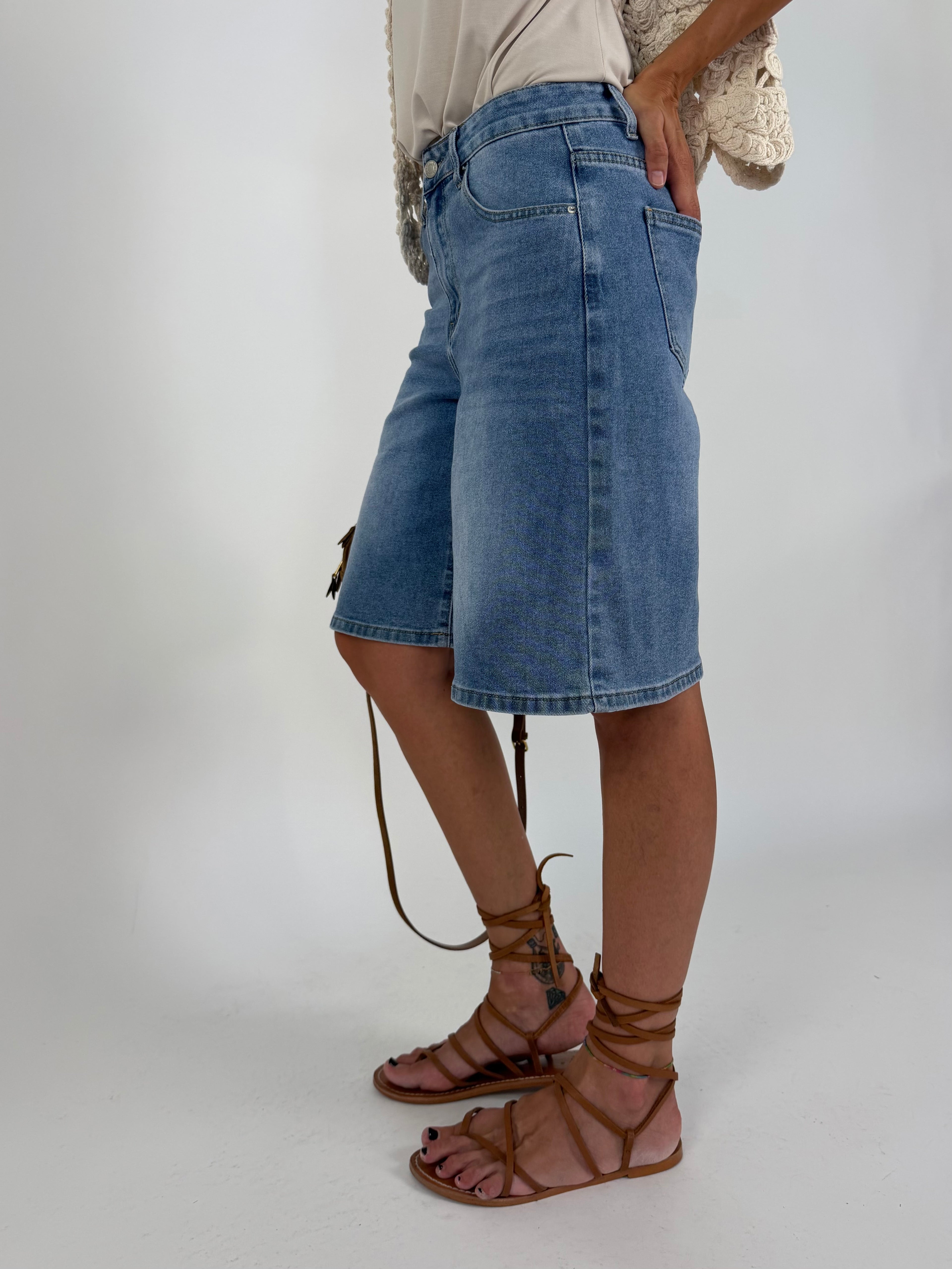 BERMUDA DENIM