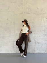 Carica l&#39;immagine nel visualizzatore di Gallery, JEANS COFFEE
