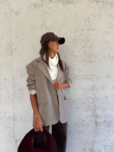 Carica l&#39;immagine nel visualizzatore di Gallery, BLAZER LOOSE FIT TAUPE
