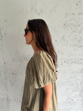 Carica l&#39;immagine nel visualizzatore di Gallery, COTTON SILK DRESS
