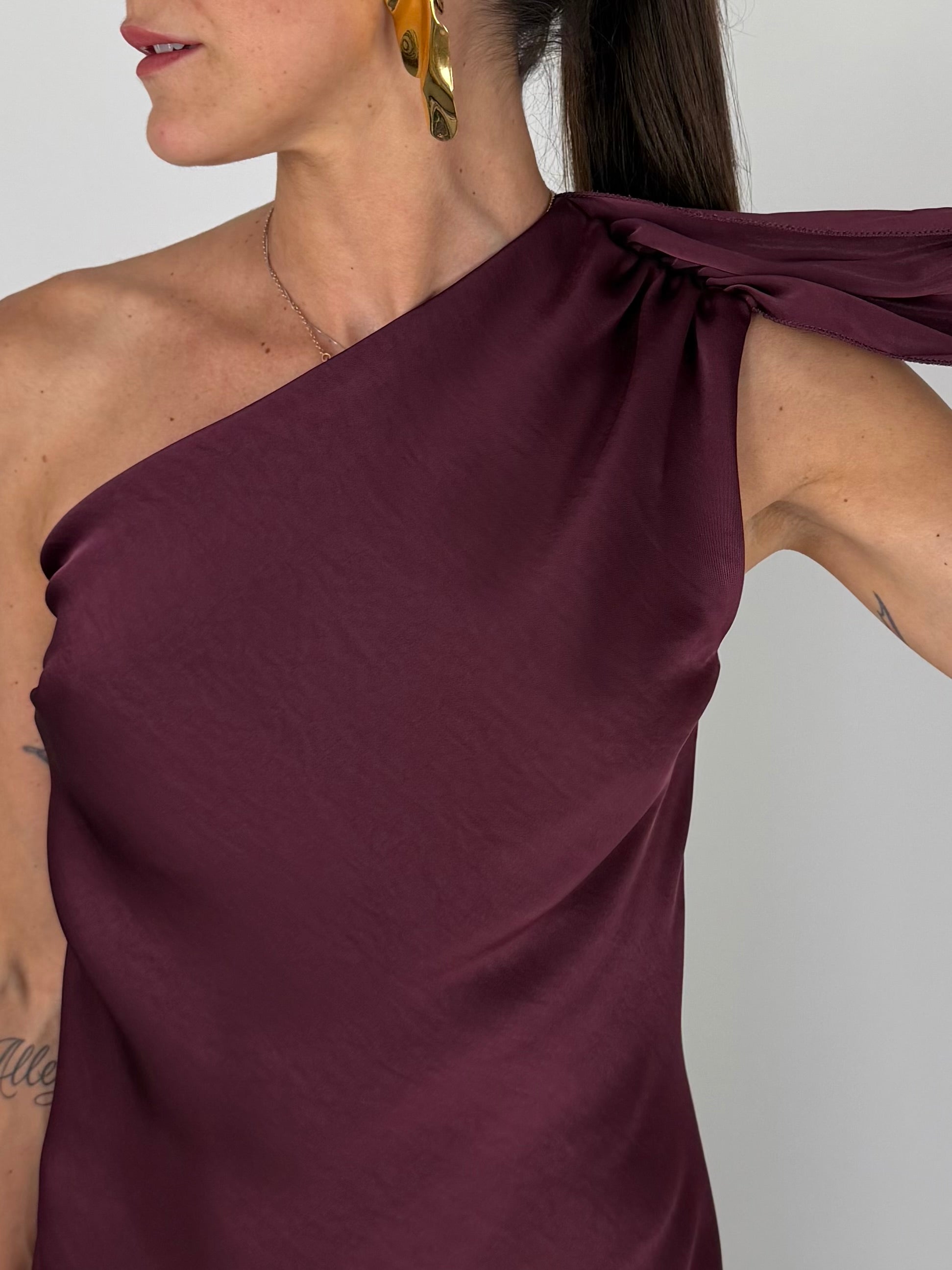 ABITO SATIN WINE
