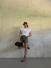 Carica l&#39;immagine nel visualizzatore di Gallery, T-SHIRT SHOULDER OVER

