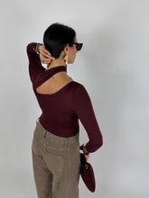 Carica l'immagine nel visualizzatore di Gallery, BODY HOLE NECK MARSALA
