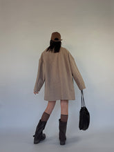 Carica l&#39;immagine nel visualizzatore di Gallery, COAT CURLY HAVANA
