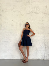 Carica l&#39;immagine nel visualizzatore di Gallery, Petal denim dress
