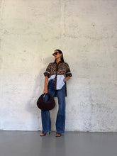 Carica l&#39;immagine nel visualizzatore di Gallery, SHIRT LEO STRIPES
