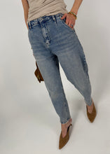 Carica l'immagine nel visualizzatore di Gallery, JEANS CARROT
