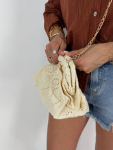 Carica l'immagine nel visualizzatore di Gallery, SUNNY POUCH
