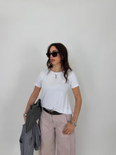 Carica l'immagine nel visualizzatore di Gallery, T-SHIRT VISCOSA BIANCA
